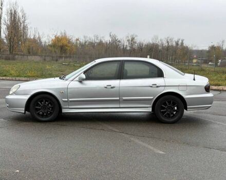 Серый Хендай Соната, объемом двигателя 2 л и пробегом 330 тыс. км за 2800 $, фото 5 на Automoto.ua