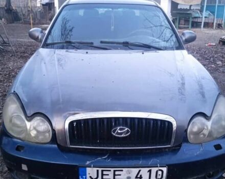 Серый Хендай Соната, объемом двигателя 2 л и пробегом 200 тыс. км за 850 $, фото 1 на Automoto.ua