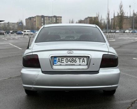 Серый Хендай Соната, объемом двигателя 2 л и пробегом 330 тыс. км за 2800 $, фото 3 на Automoto.ua