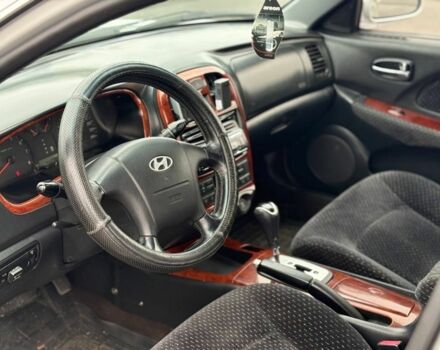 Серый Хендай Соната, объемом двигателя 2 л и пробегом 330 тыс. км за 2800 $, фото 7 на Automoto.ua