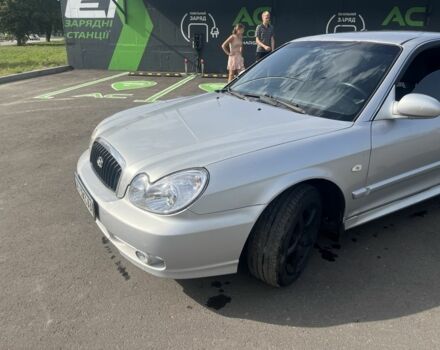 Сірий Хендай Соната, об'ємом двигуна 2 л та пробігом 400 тис. км за 1699 $, фото 12 на Automoto.ua