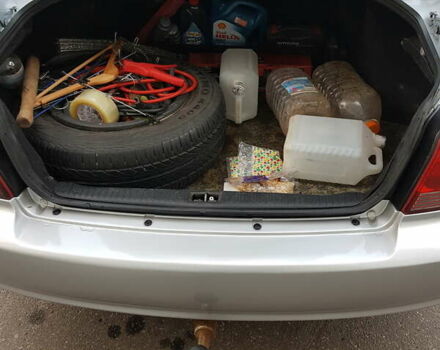 Серый Хендай Соната, объемом двигателя 2 л и пробегом 523 тыс. км за 4000 $, фото 4 на Automoto.ua