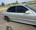 Сірий Хендай Соната, об'ємом двигуна 2 л та пробігом 400 тис. км за 1699 $, фото 3 на Automoto.ua