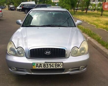 Сірий Хендай Соната, об'ємом двигуна 2 л та пробігом 256 тис. км за 3300 $, фото 24 на Automoto.ua