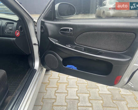 Серый Хендай Соната, объемом двигателя 2 л и пробегом 270 тыс. км за 2750 $, фото 11 на Automoto.ua