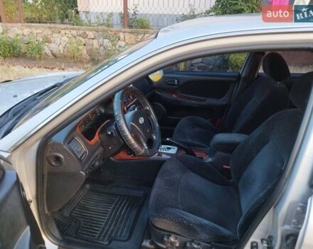 Сірий Хендай Соната, об'ємом двигуна 2 л та пробігом 308 тис. км за 5000 $, фото 16 на Automoto.ua