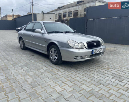 Серый Хендай Соната, объемом двигателя 2 л и пробегом 270 тыс. км за 2750 $, фото 2 на Automoto.ua