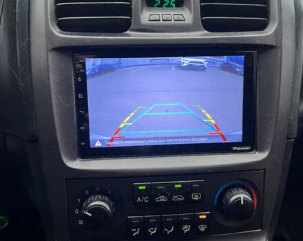 Серый Хендай Соната, объемом двигателя 2 л и пробегом 287 тыс. км за 3700 $, фото 3 на Automoto.ua