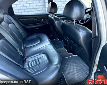 Сірий Хендай Соната, об'ємом двигуна 2 л та пробігом 260 тис. км за 4500 $, фото 10 на Automoto.ua