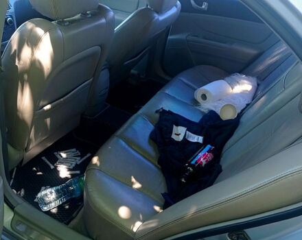 Сірий Хендай Соната, об'ємом двигуна 2.4 л та пробігом 240 тис. км за 4700 $, фото 4 на Automoto.ua