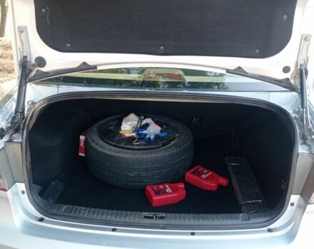 Серый Хендай Соната, объемом двигателя 2.4 л и пробегом 241 тыс. км за 4000 $, фото 6 на Automoto.ua