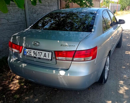Сірий Хендай Соната, об'ємом двигуна 2.4 л та пробігом 240 тис. км за 4700 $, фото 6 на Automoto.ua