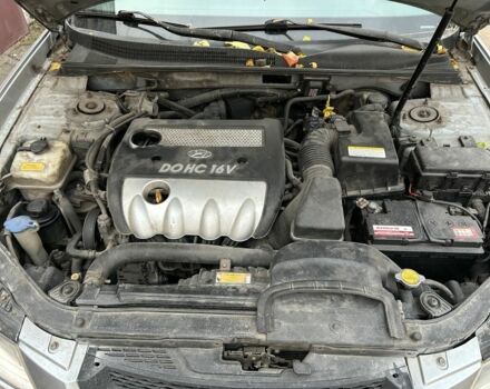 Серый Хендай Соната, объемом двигателя 2.4 л и пробегом 230 тыс. км за 4500 $, фото 4 на Automoto.ua