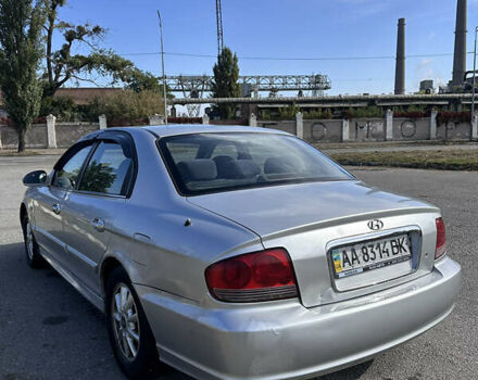 Серый Хендай Соната, объемом двигателя 2 л и пробегом 255 тыс. км за 3350 $, фото 6 на Automoto.ua