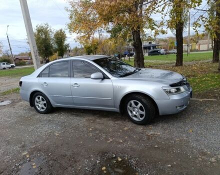 Серый Хендай Соната, объемом двигателя 2.4 л и пробегом 273 тыс. км за 5000 $, фото 3 на Automoto.ua