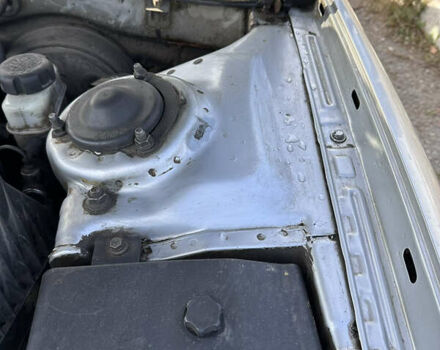 Серый Хендай Соната, объемом двигателя 2 л и пробегом 255 тыс. км за 3350 $, фото 16 на Automoto.ua