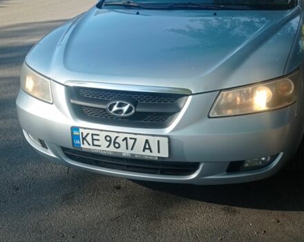 Серый Хендай Соната, объемом двигателя 2.4 л и пробегом 241 тыс. км за 4000 $, фото 12 на Automoto.ua