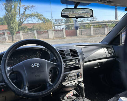 Серый Хендай Соната, объемом двигателя 2 л и пробегом 255 тыс. км за 3350 $, фото 8 на Automoto.ua