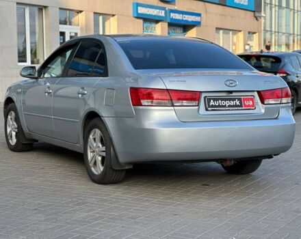 Серый Хендай Соната, объемом двигателя 2.4 л и пробегом 232 тыс. км за 5590 $, фото 4 на Automoto.ua