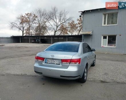 Серый Хендай Соната, объемом двигателя 2.4 л и пробегом 217 тыс. км за 4900 $, фото 9 на Automoto.ua