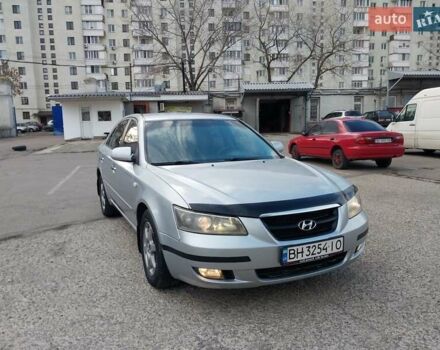 Серый Хендай Соната, объемом двигателя 2.4 л и пробегом 217 тыс. км за 4900 $, фото 13 на Automoto.ua