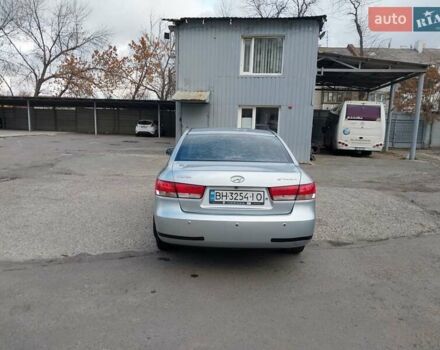 Серый Хендай Соната, объемом двигателя 2.36 л и пробегом 217 тыс. км за 5000 $, фото 9 на Automoto.ua