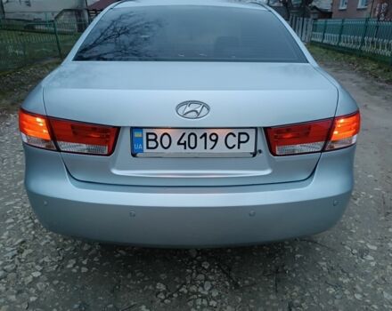 Серый Хендай Соната, объемом двигателя 2 л и пробегом 220 тыс. км за 4599 $, фото 2 на Automoto.ua
