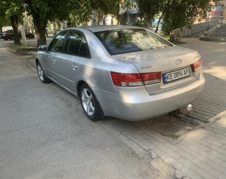 Сірий Хендай Соната, об'ємом двигуна 2 л та пробігом 340 тис. км за 3550 $, фото 4 на Automoto.ua