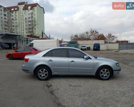 Серый Хендай Соната, объемом двигателя 2.4 л и пробегом 217 тыс. км за 4900 $, фото 11 на Automoto.ua