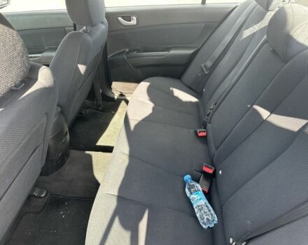 Сірий Хендай Соната, об'ємом двигуна 2 л та пробігом 228 тис. км за 2900 $, фото 5 на Automoto.ua