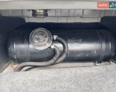 Серый Хендай Соната, объемом двигателя 2.36 л и пробегом 217 тыс. км за 5000 $, фото 28 на Automoto.ua