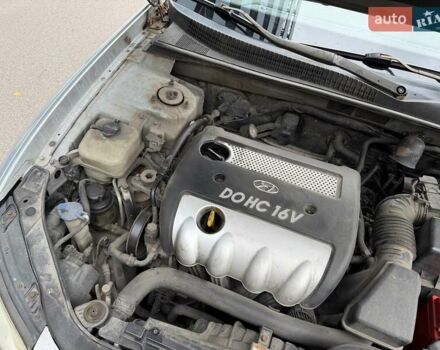 Серый Хендай Соната, объемом двигателя 2.4 л и пробегом 200 тыс. км за 3700 $, фото 47 на Automoto.ua