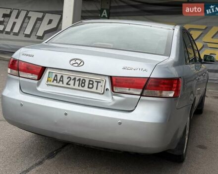 Серый Хендай Соната, объемом двигателя 2.4 л и пробегом 200 тыс. км за 3700 $, фото 14 на Automoto.ua