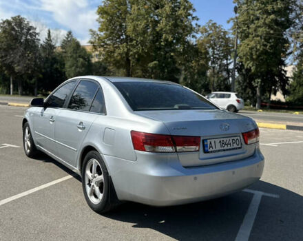 Серый Хендай Соната, объемом двигателя 2.36 л и пробегом 199 тыс. км за 6700 $, фото 6 на Automoto.ua