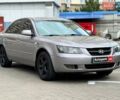 Серый Хендай Соната, объемом двигателя 2.4 л и пробегом 178 тыс. км за 4990 $, фото 2 на Automoto.ua
