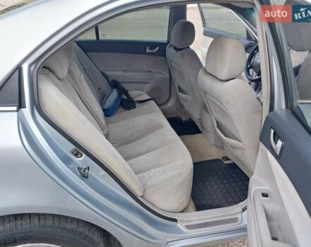 Серый Хендай Соната, объемом двигателя 2.36 л и пробегом 217 тыс. км за 5000 $, фото 24 на Automoto.ua