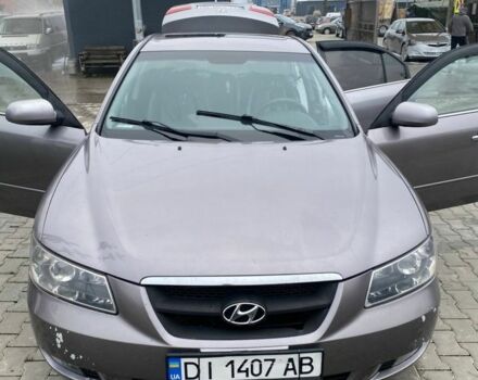 Сірий Хендай Соната, об'ємом двигуна 2 л та пробігом 243 тис. км за 6500 $, фото 3 на Automoto.ua