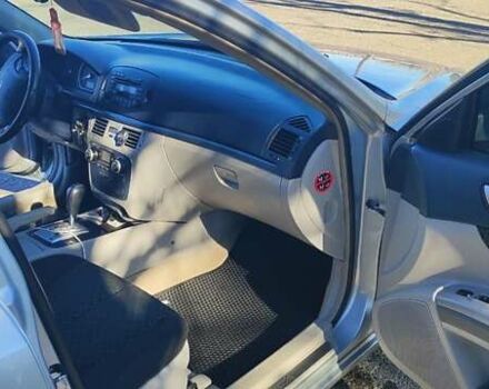 Сірий Хендай Соната, об'ємом двигуна 2.36 л та пробігом 350 тис. км за 4800 $, фото 5 на Automoto.ua