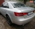 Сірий Хендай Соната, об'ємом двигуна 3.3 л та пробігом 180 тис. км за 4100 $, фото 3 на Automoto.ua