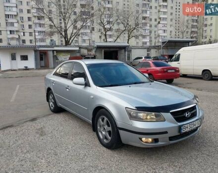 Серый Хендай Соната, объемом двигателя 2.4 л и пробегом 217 тыс. км за 4900 $, фото 12 на Automoto.ua