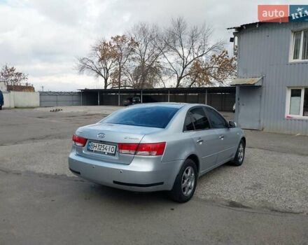 Серый Хендай Соната, объемом двигателя 2.4 л и пробегом 217 тыс. км за 4900 $, фото 10 на Automoto.ua