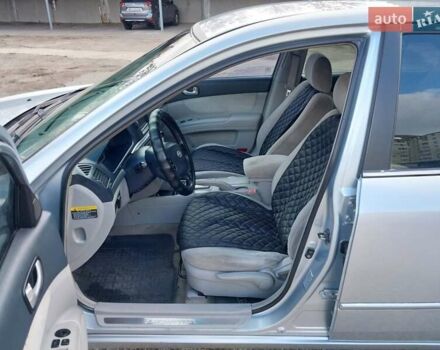 Серый Хендай Соната, объемом двигателя 2.36 л и пробегом 217 тыс. км за 5000 $, фото 15 на Automoto.ua