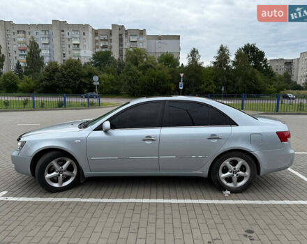 Серый Хендай Соната, объемом двигателя 3.3 л и пробегом 192 тыс. км за 5000 $, фото 5 на Automoto.ua