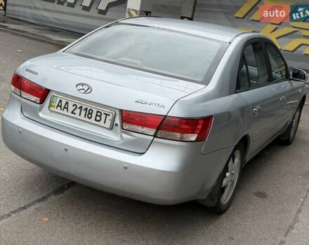 Серый Хендай Соната, объемом двигателя 2.4 л и пробегом 200 тыс. км за 3700 $, фото 25 на Automoto.ua