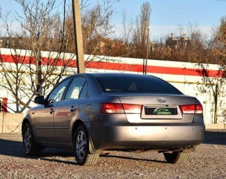 Серый Хендай Соната, объемом двигателя 2.4 л и пробегом 280 тыс. км за 5299 $, фото 3 на Automoto.ua