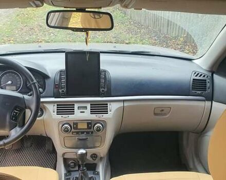 Серый Хендай Соната, объемом двигателя 2.4 л и пробегом 290 тыс. км за 5000 $, фото 3 на Automoto.ua