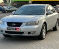 Серый Хендай Соната, объемом двигателя 2.4 л и пробегом 232 тыс. км за 5590 $, фото 1 на Automoto.ua