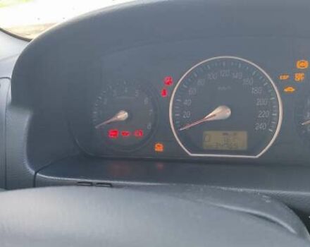 Сірий Хендай Соната, об'ємом двигуна 2.36 л та пробігом 350 тис. км за 4800 $, фото 8 на Automoto.ua