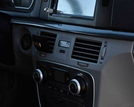 Серый Хендай Соната, объемом двигателя 2.4 л и пробегом 280 тыс. км за 5299 $, фото 10 на Automoto.ua