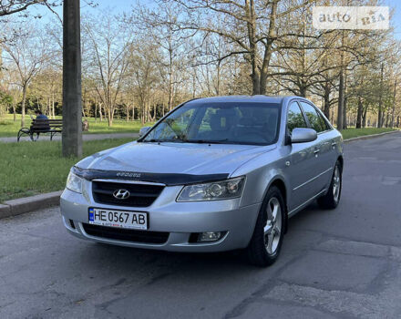 Сірий Хендай Соната, об'ємом двигуна 3.3 л та пробігом 197 тис. км за 5200 $, фото 2 на Automoto.ua